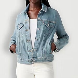 Levi's Blue Jean Jacket with Traditional Collar and Comfortable Fit